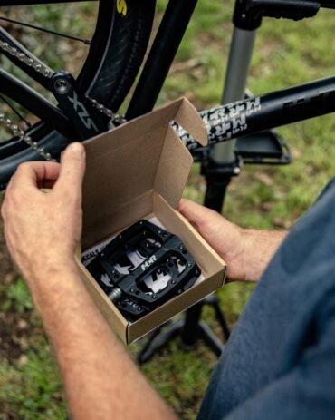 HOLD ON Pedals